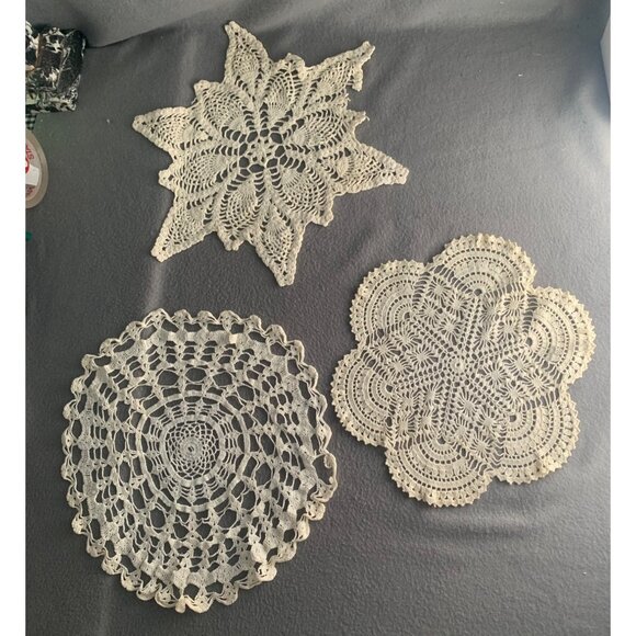 Vintage Crochet Lace Doilies Set of 3 Round & Starburst Patterns 10-12 Inches - Picture 12 of 15